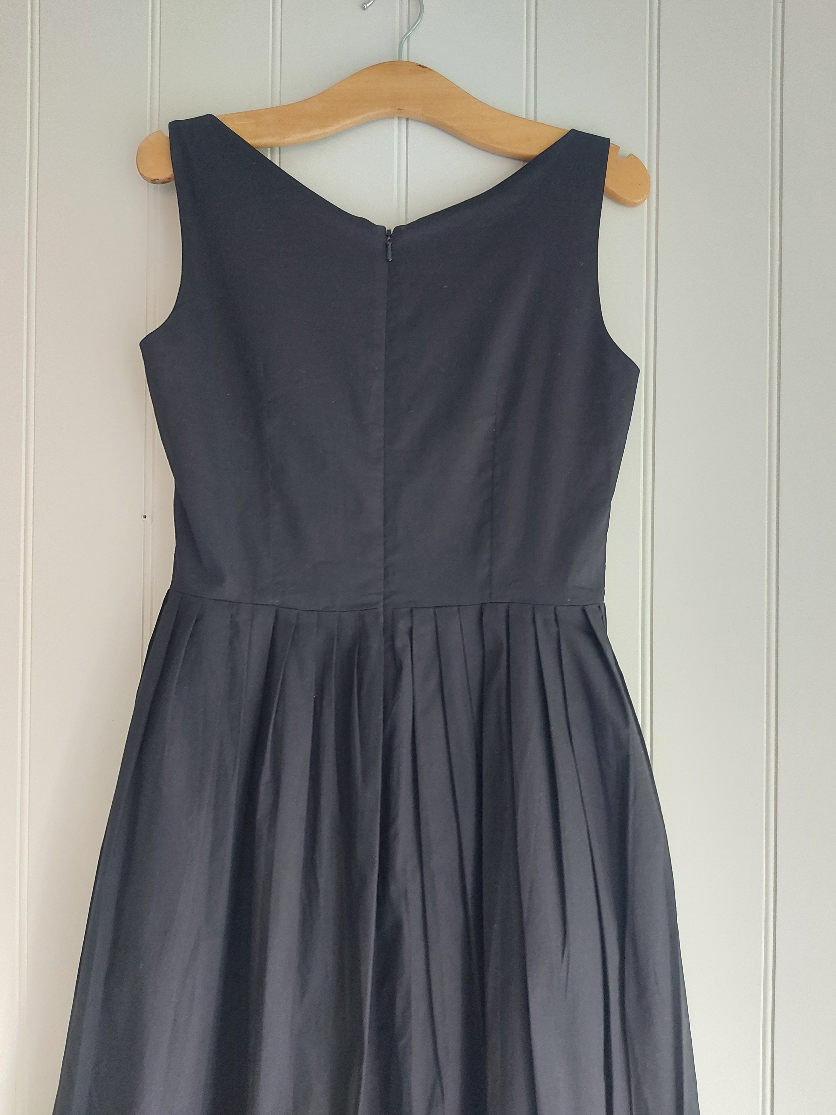 Emma - gently pleated classic dress