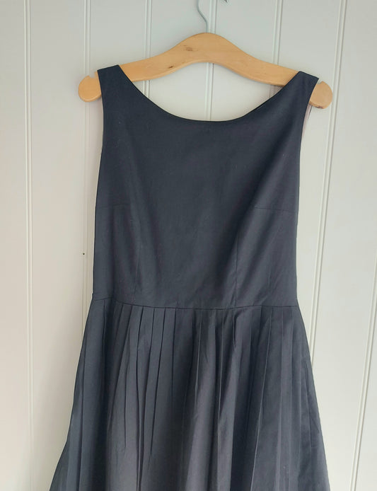 Emma - gently pleated classic dress