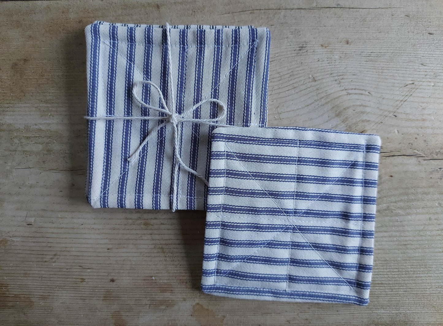 Set of 6 cotton coasters - blue/white ticking