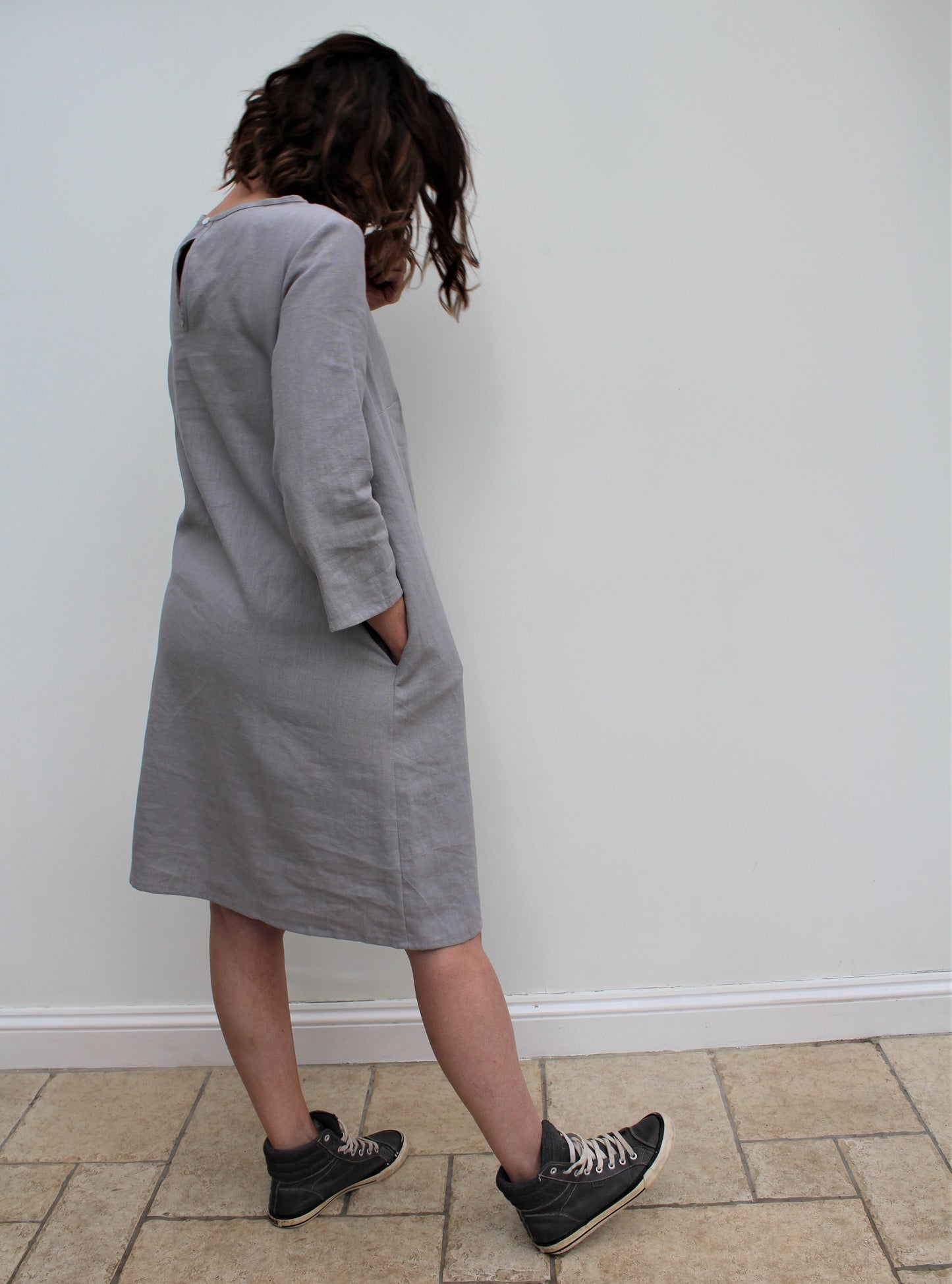 Livia - linen dress with pintucks details and side pockets