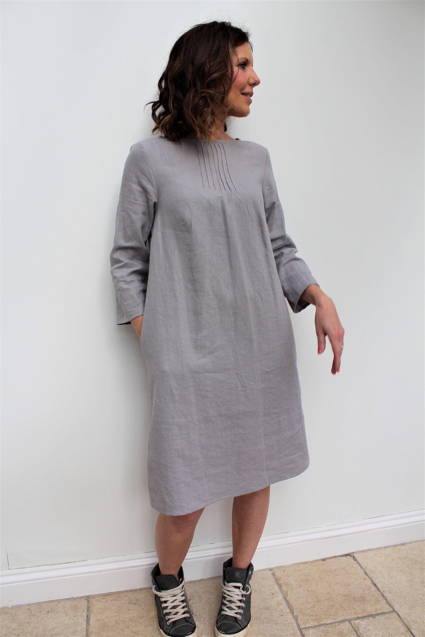 Livia - linen dress with pintucks details and side pockets