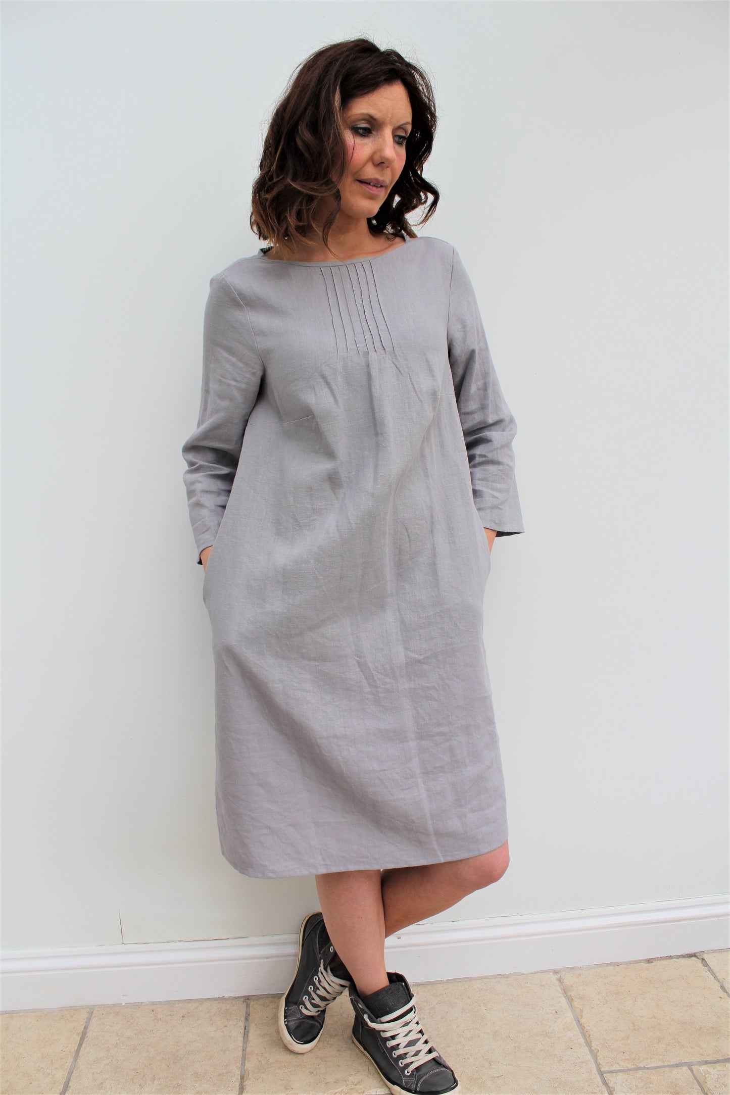 Livia - linen dress with pintucks details and side pockets