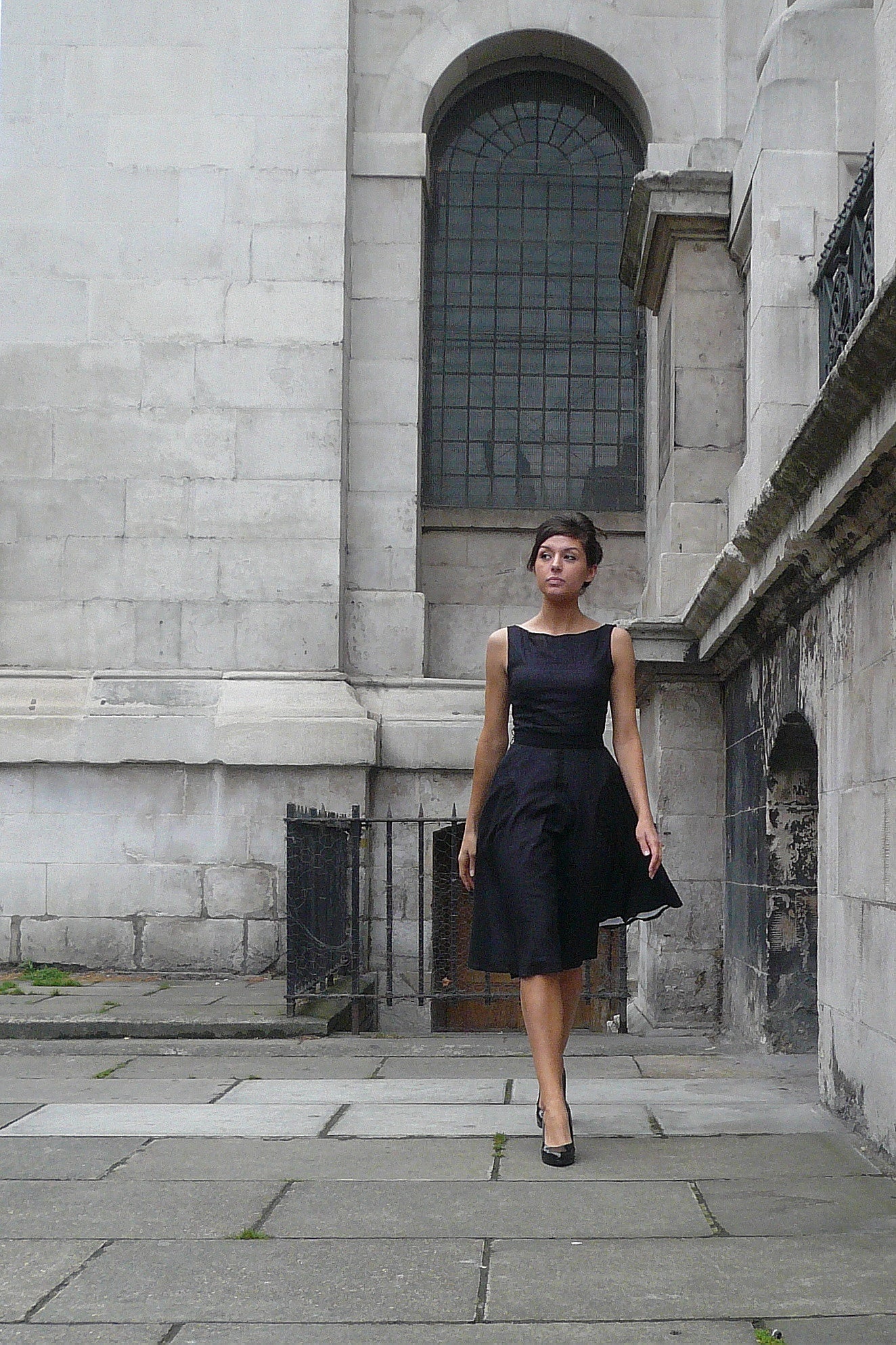 Classic Audrey - classic black dress