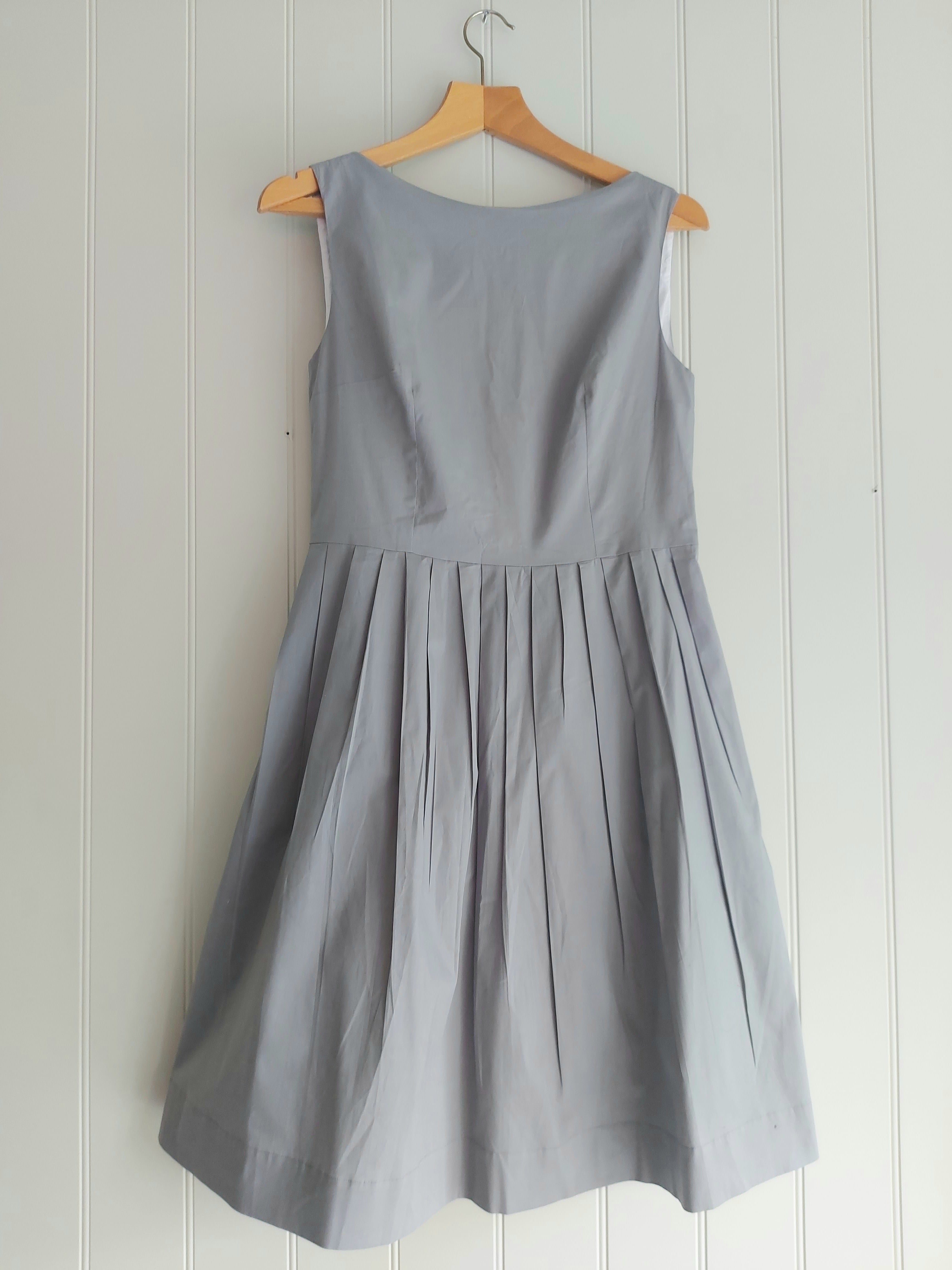 Emma - gently pleated classic dress