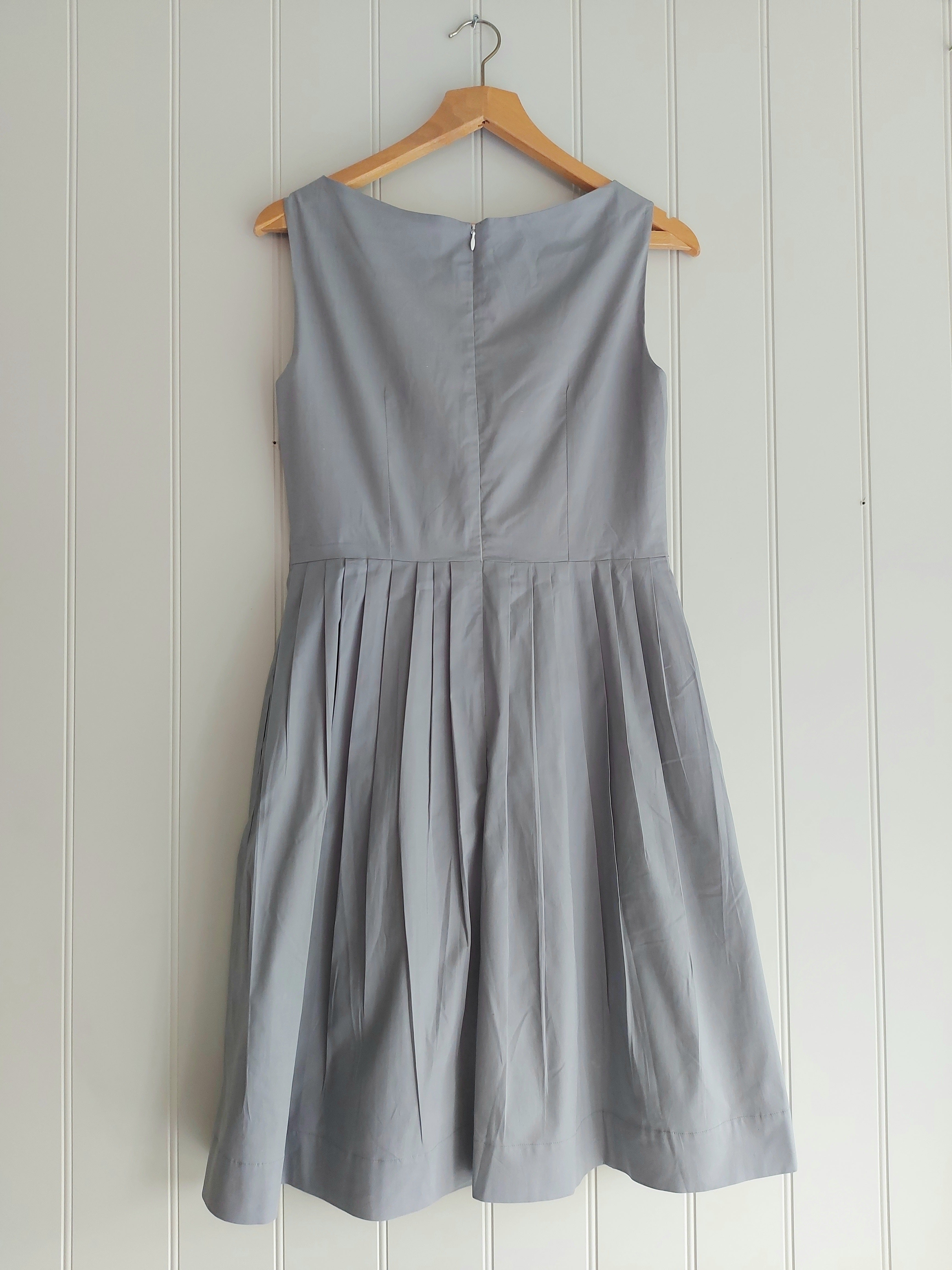 Emma - gently pleated classic dress