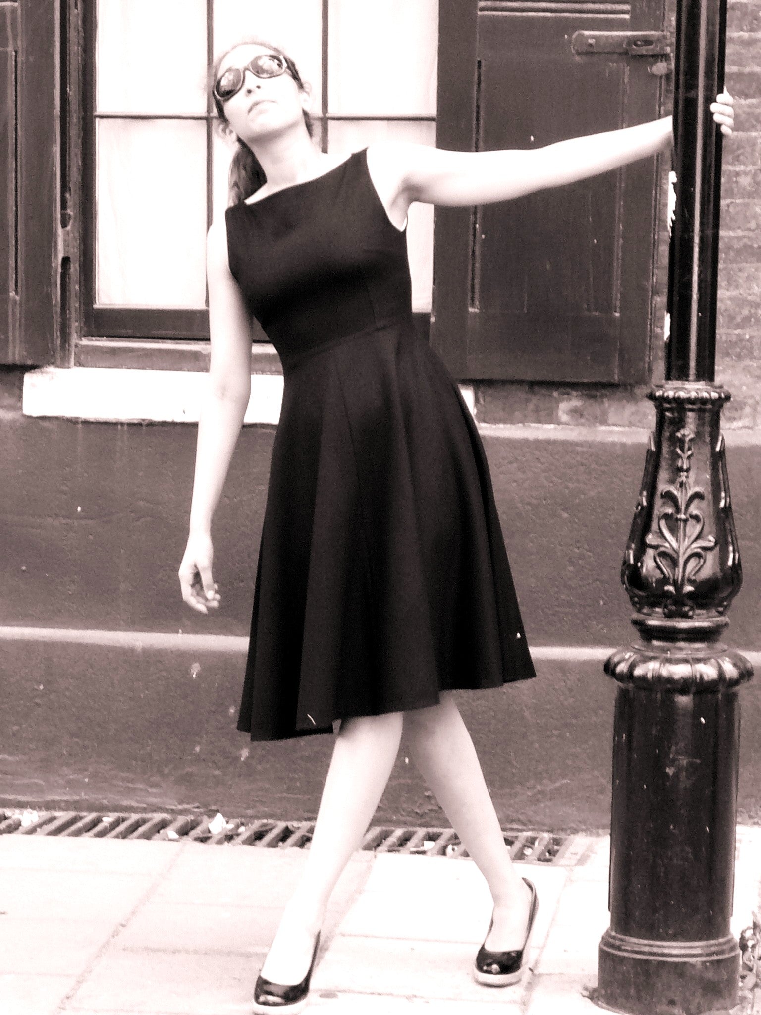 Classic Audrey - Little Black Dress voy Classic Audrey - Little Black Dress voy