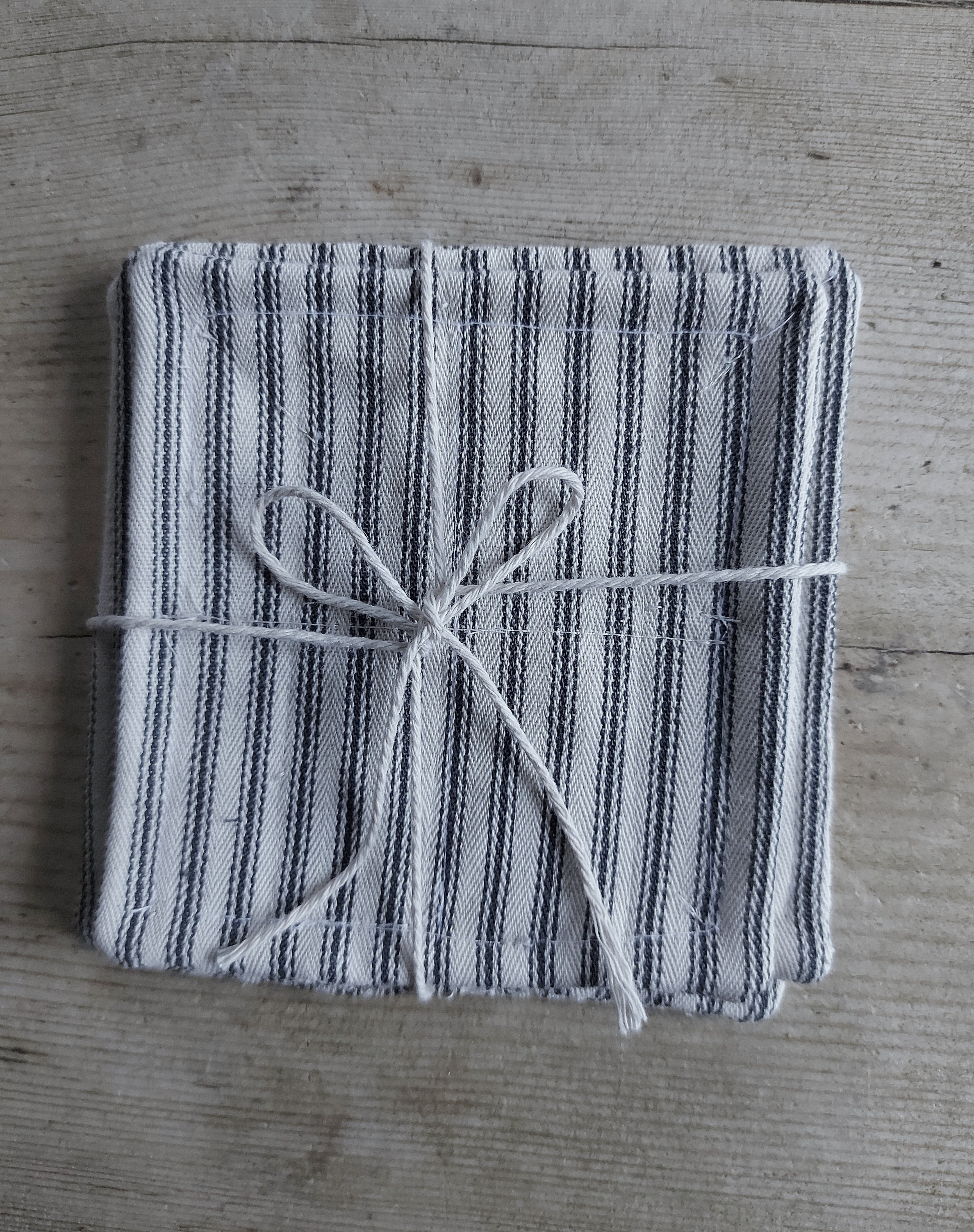 Set of 6 cotton coasters - black/off-white ticking