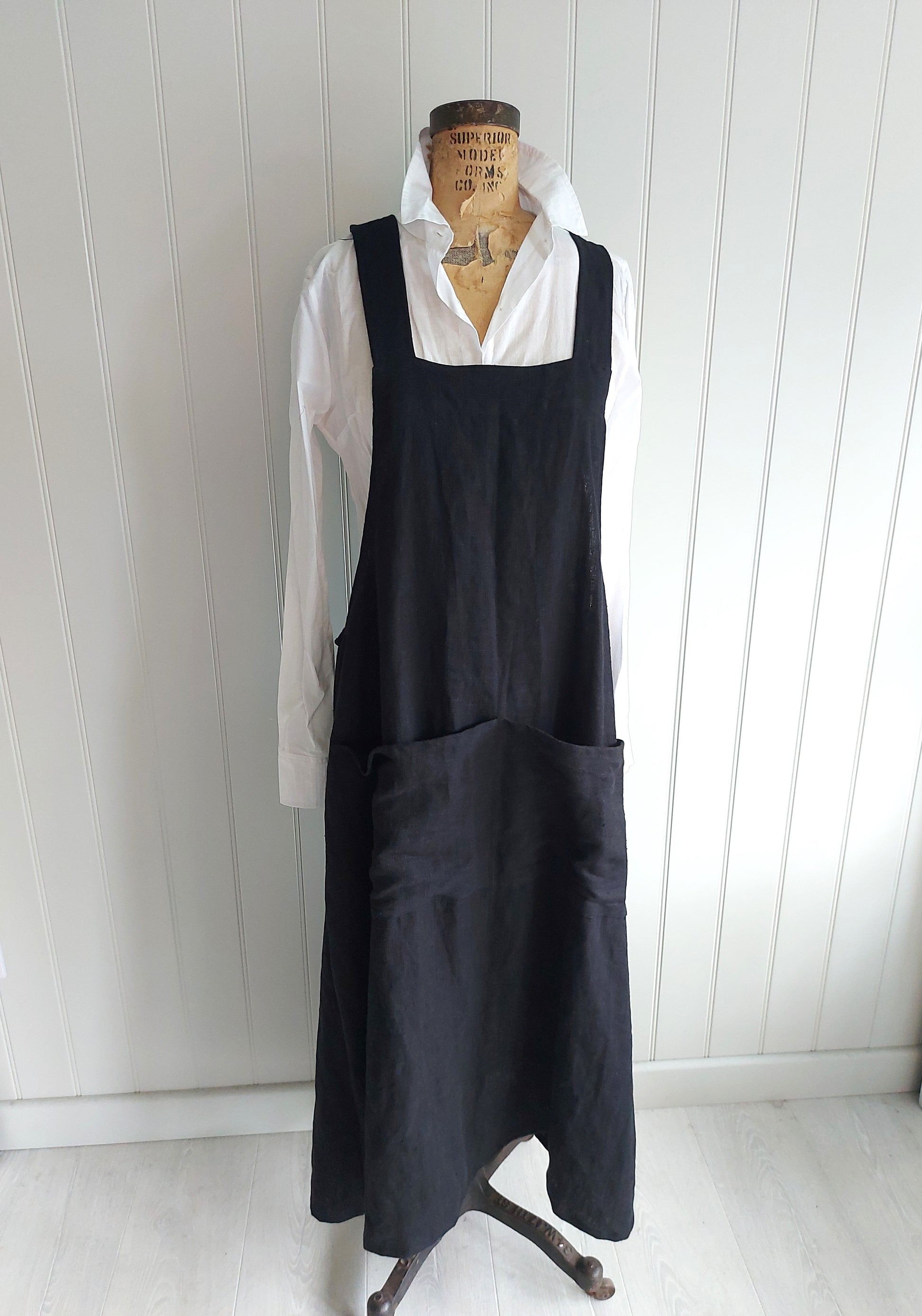 Artisan Apron dress - Linen voy Artisan Apron dress - Linen voy