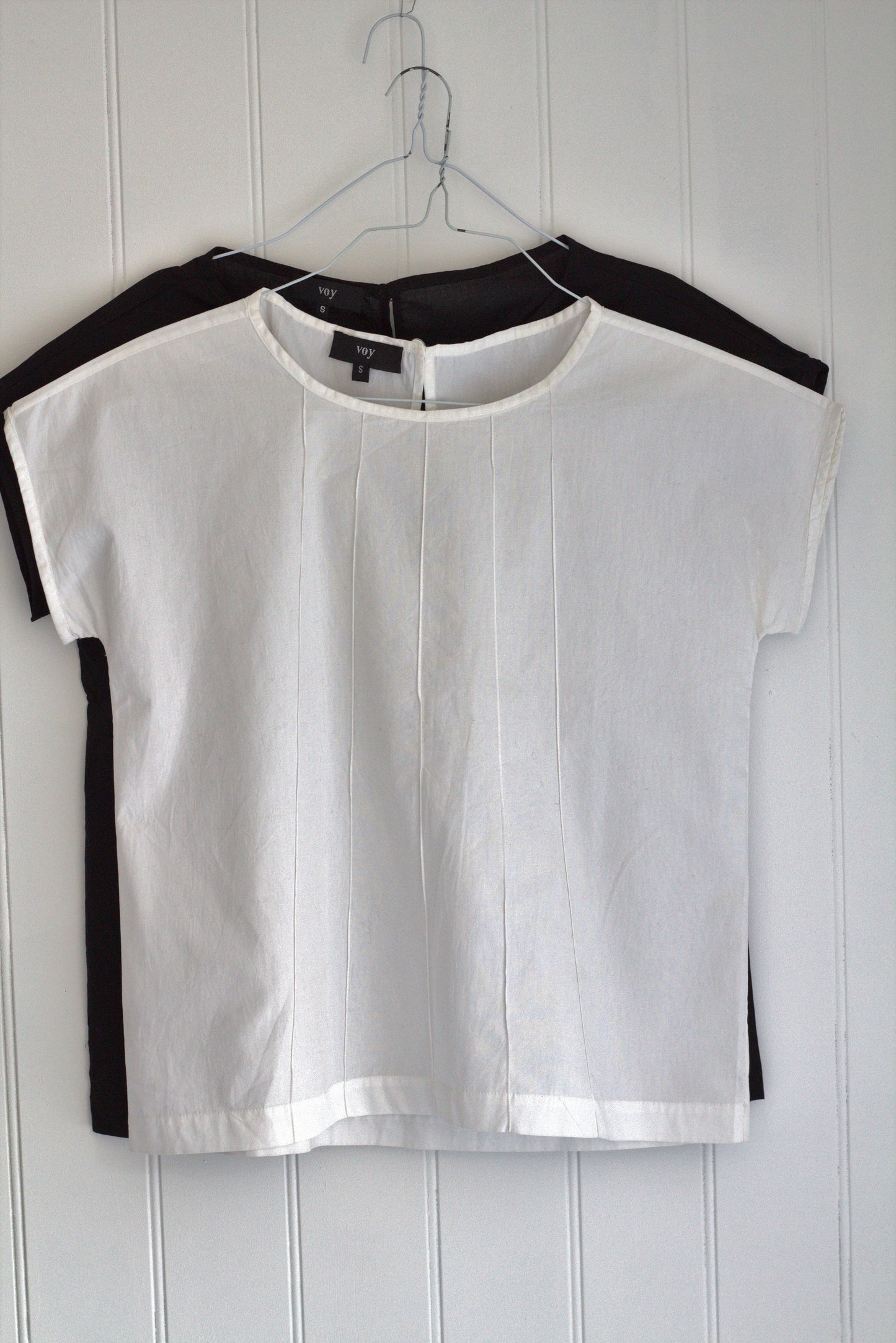 CK - cotton top with pintuck details