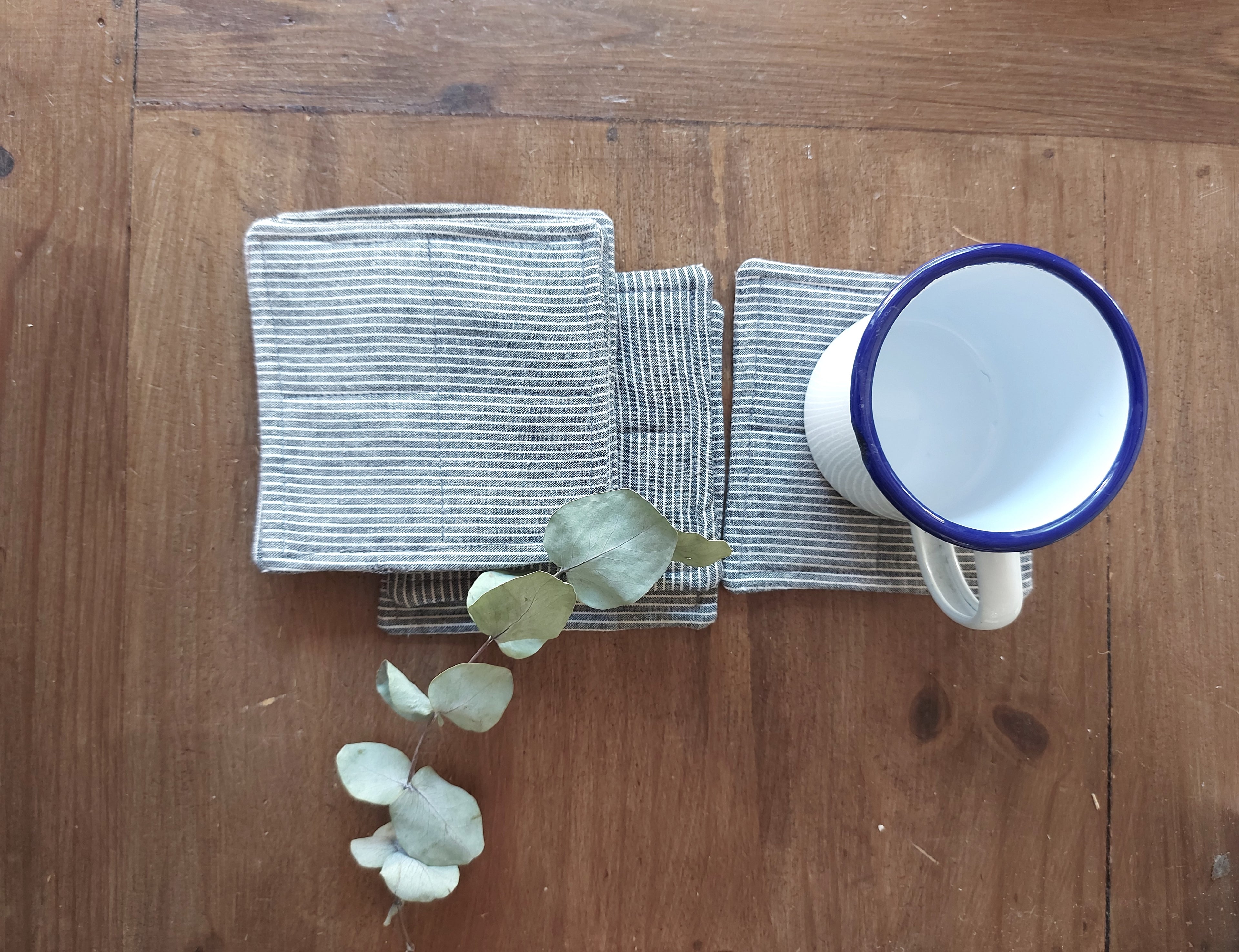 Set of 6 linen/cotton coasters