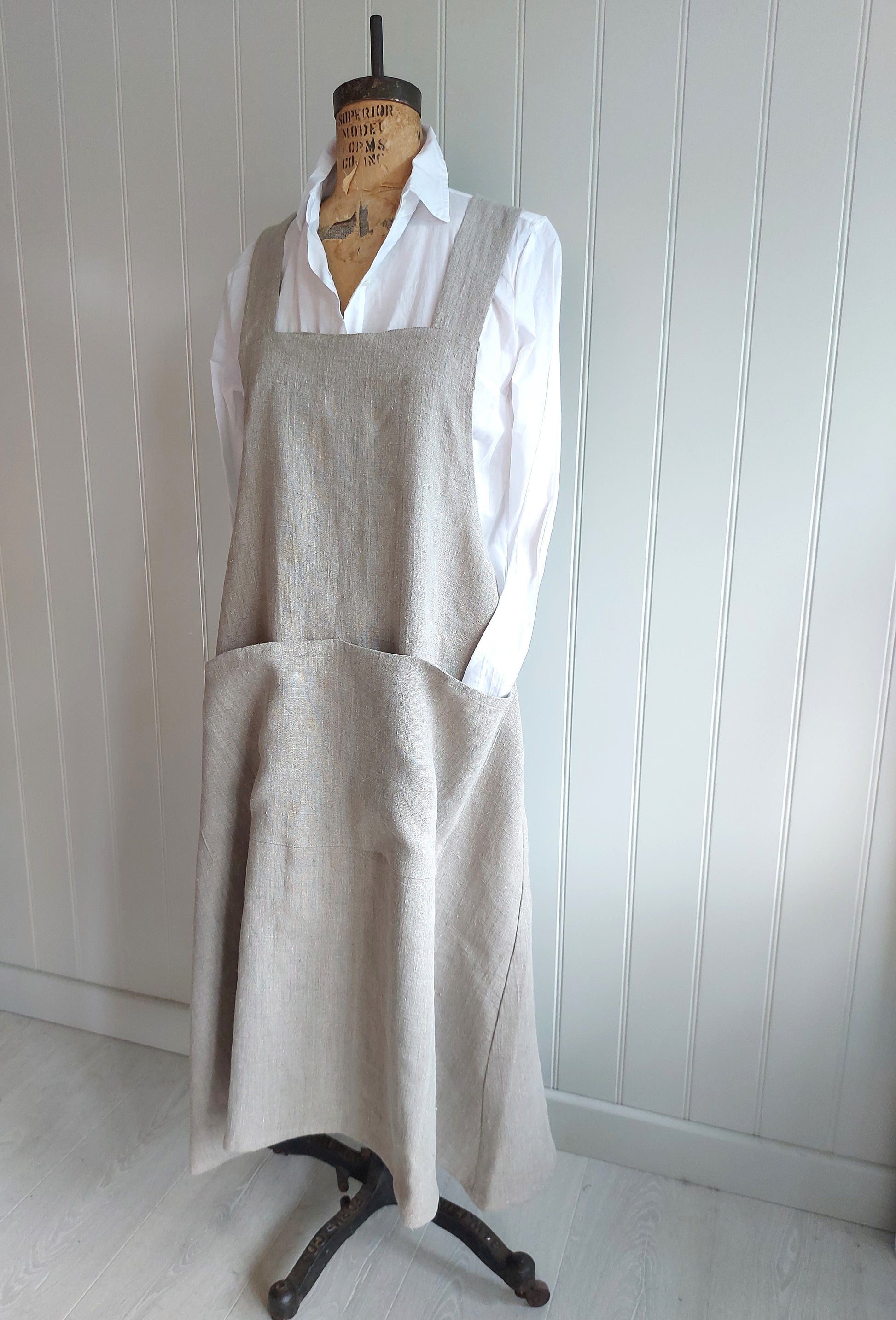 Artisan Apron dress - Linen voy Artisan Apron dress - Linen voy