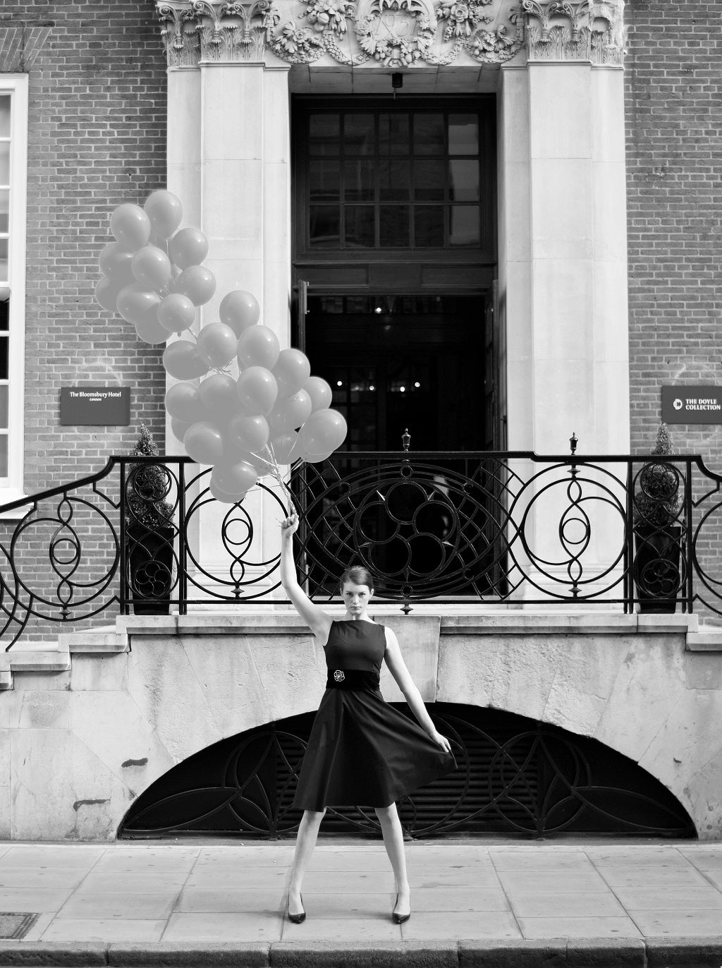 Classic Audrey - classic black dress