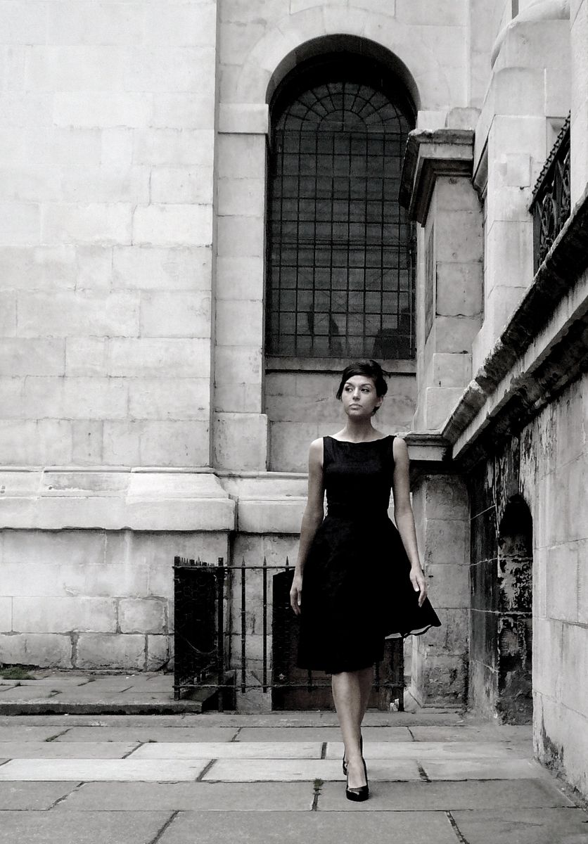 Classic Audrey - classic black dress