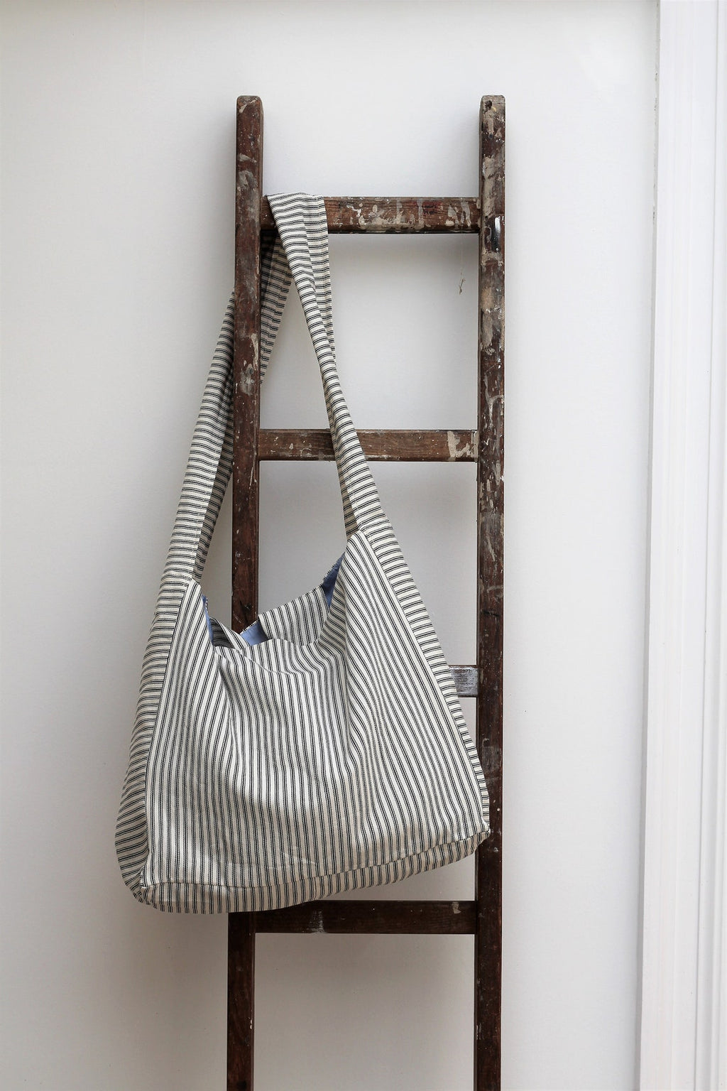 Messenger/Newspaper - Black/White ticking crossbody bag