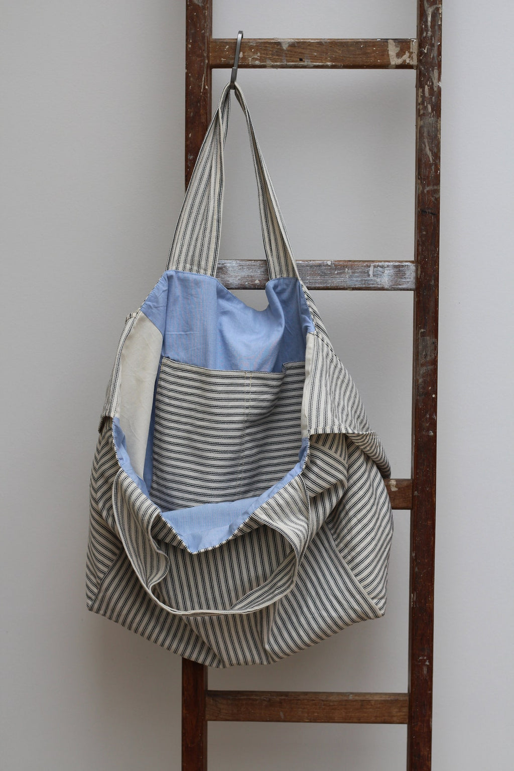 Messenger/Newspaper - Black/White ticking crossbody bag