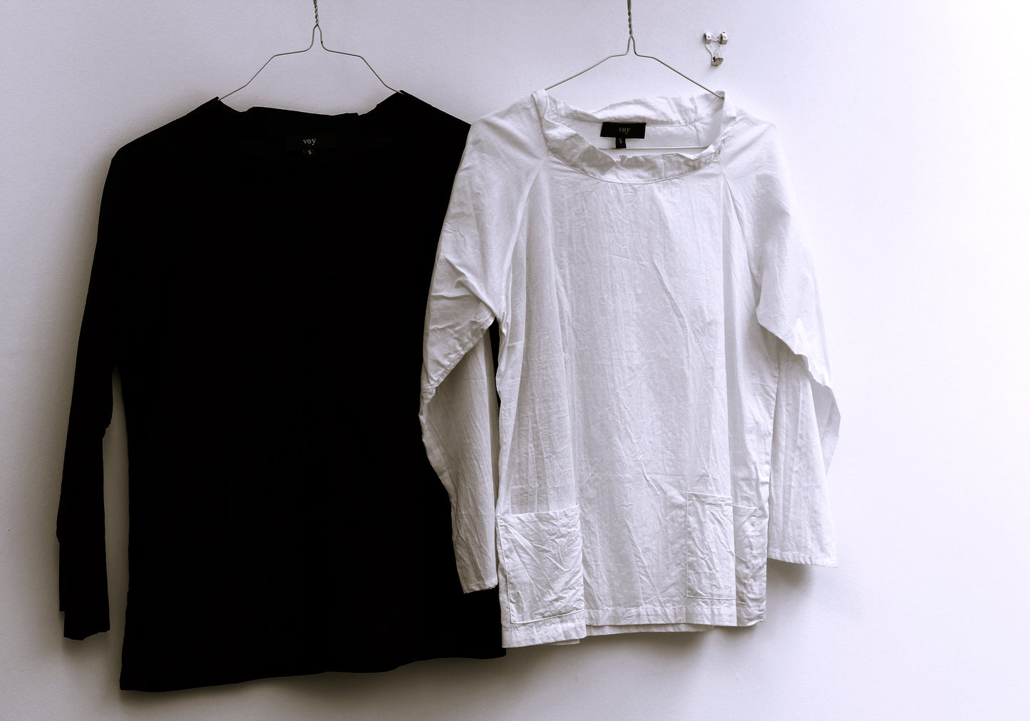 Fisher -  Black light-weight cotton smock top