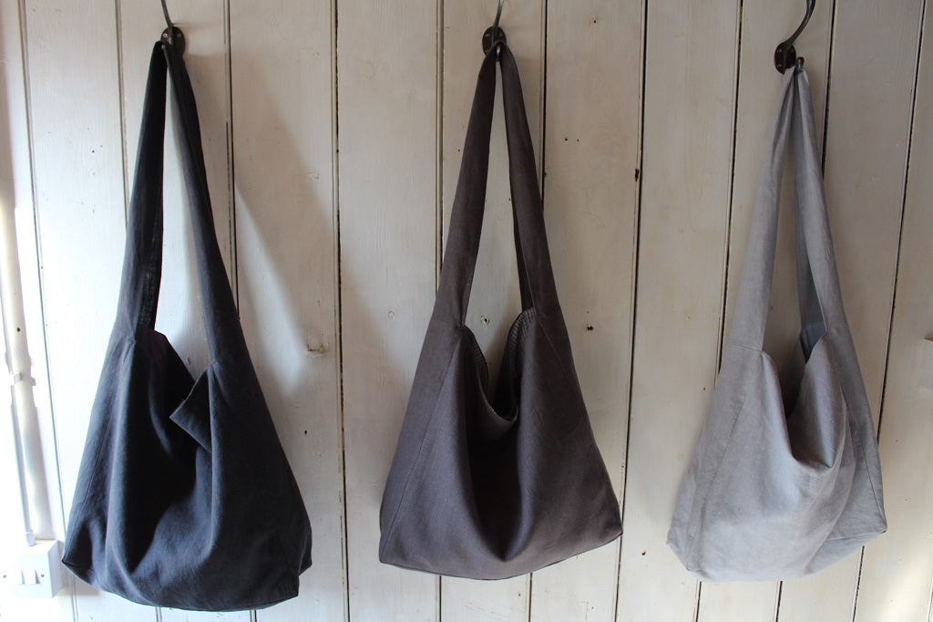 Messenger/Newspapaer - pin-cord crossbody bag with flap