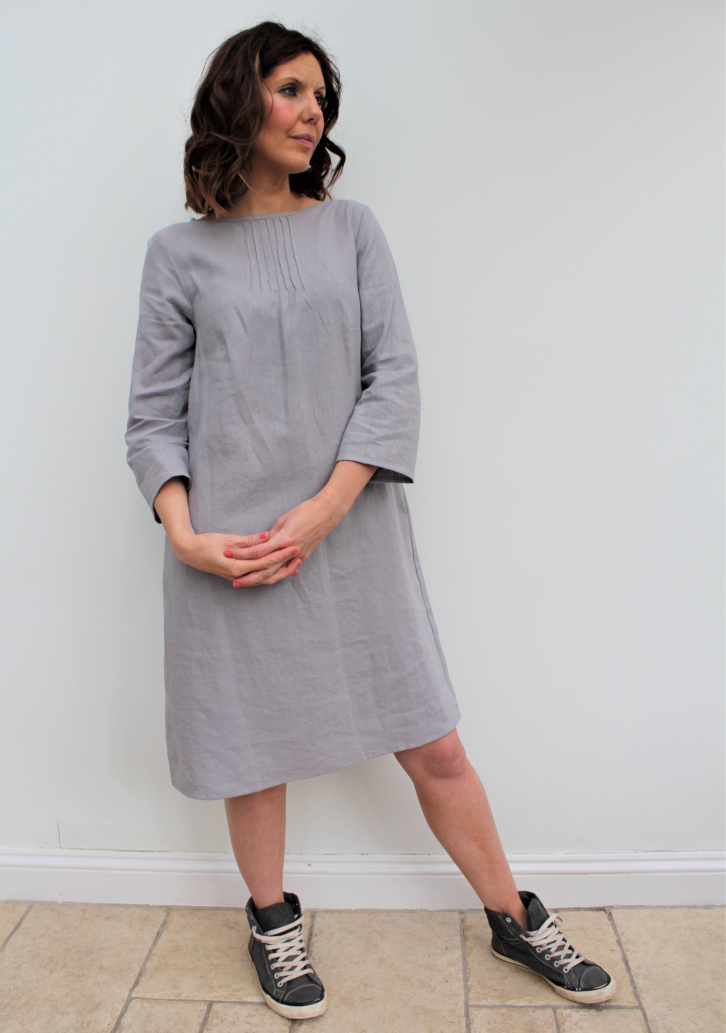 Livia - linen dress with pintucks details and side pockets