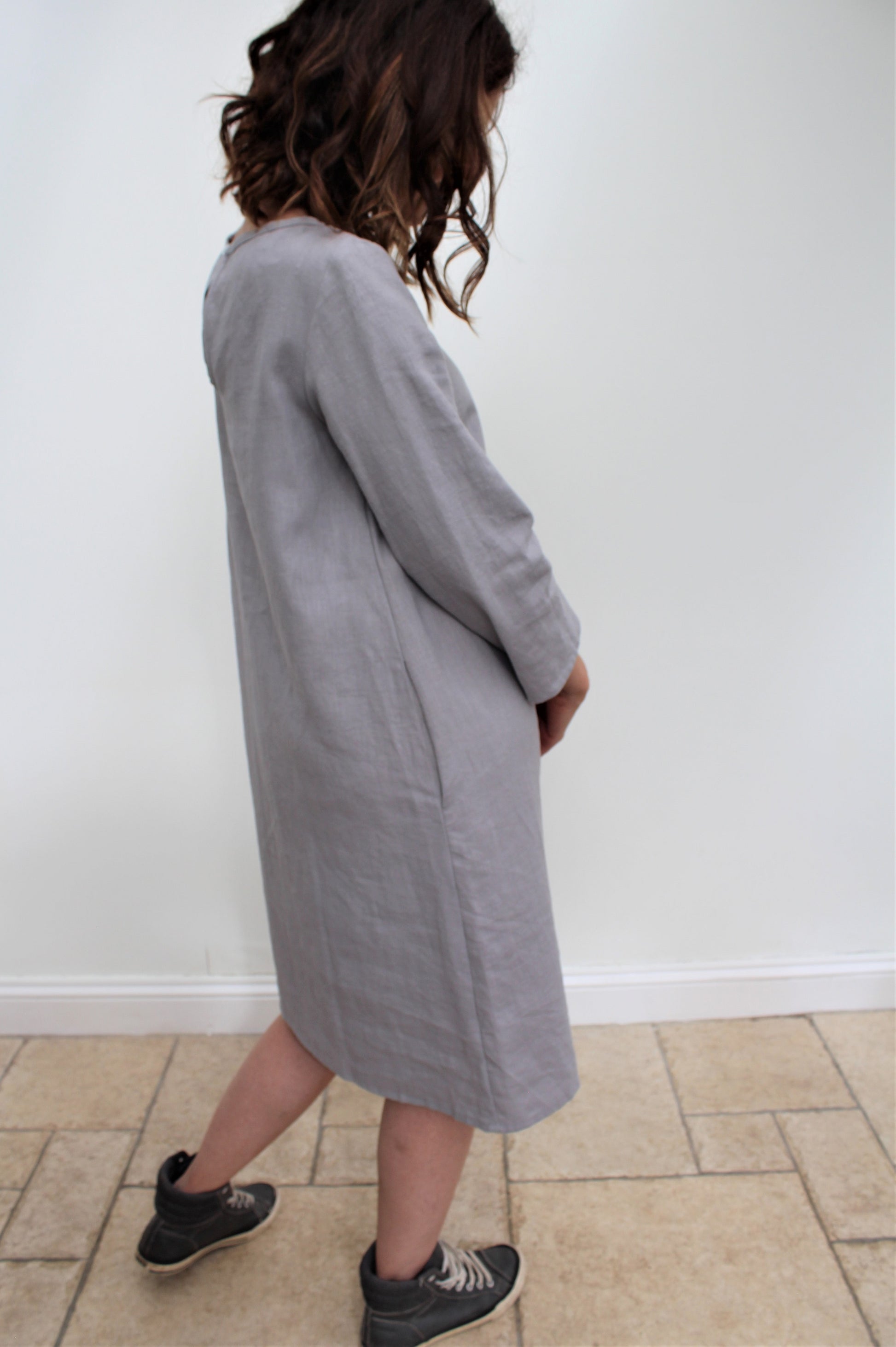 Livia - linen dress with pintucks details and side pockets