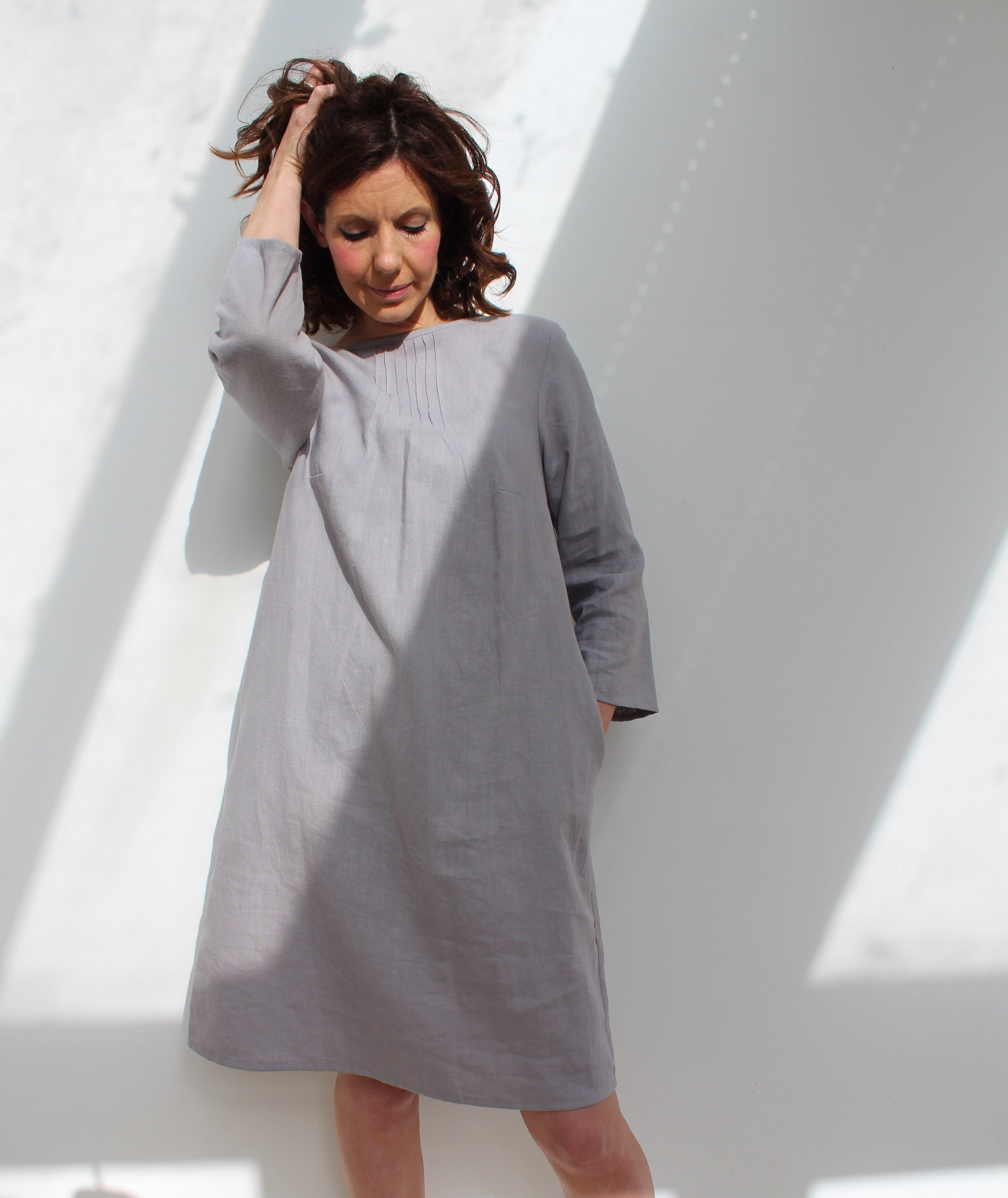 Livia - linen dress with pintucks details and side pockets