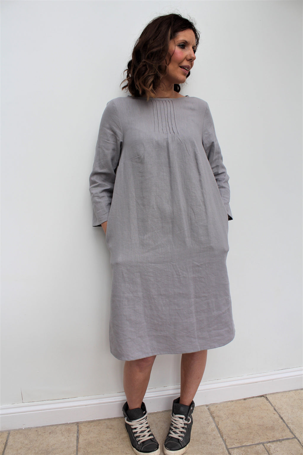Livia - linen dress with pintucks details and side pockets