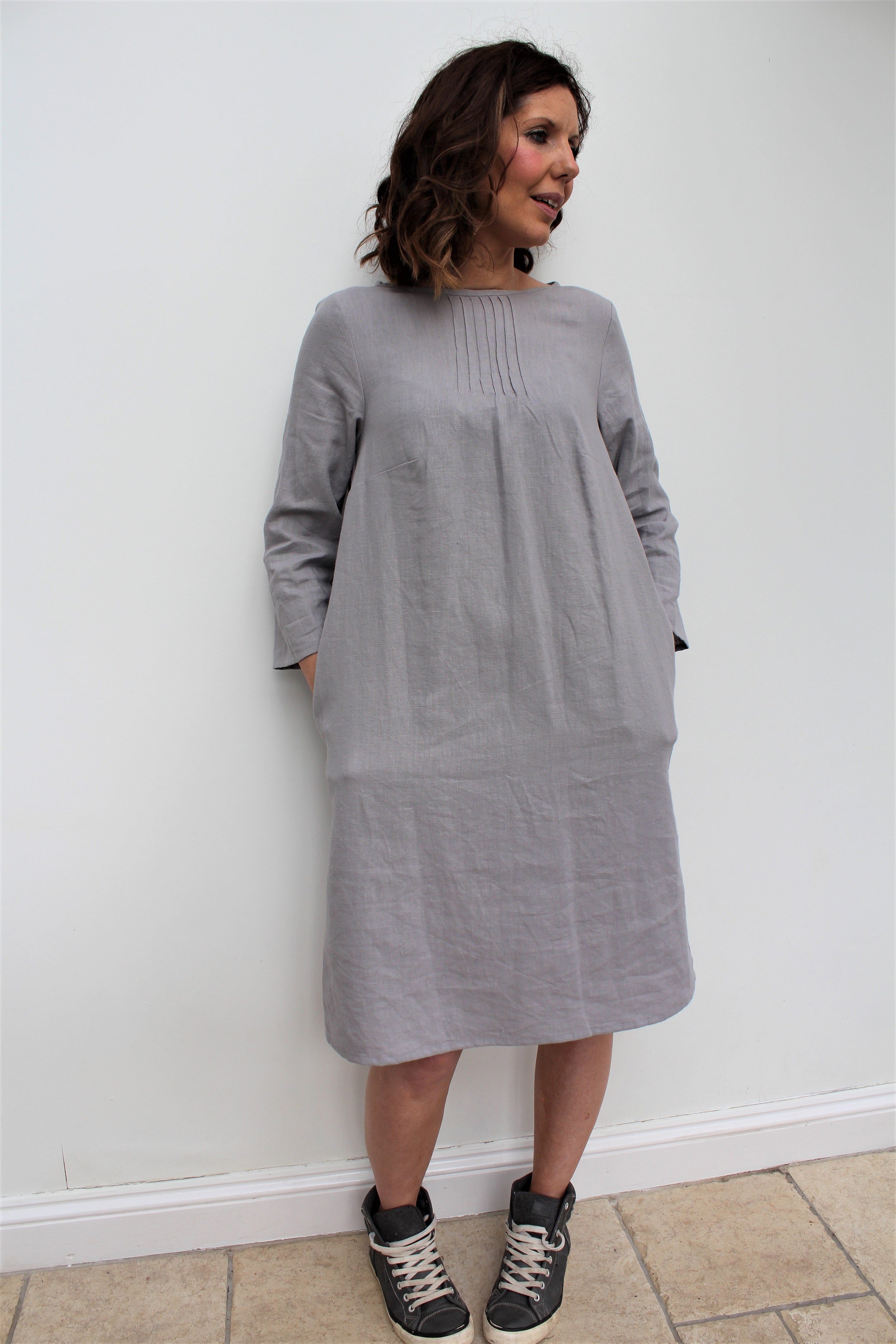 Livia - linen dress with pintucks details and side pockets