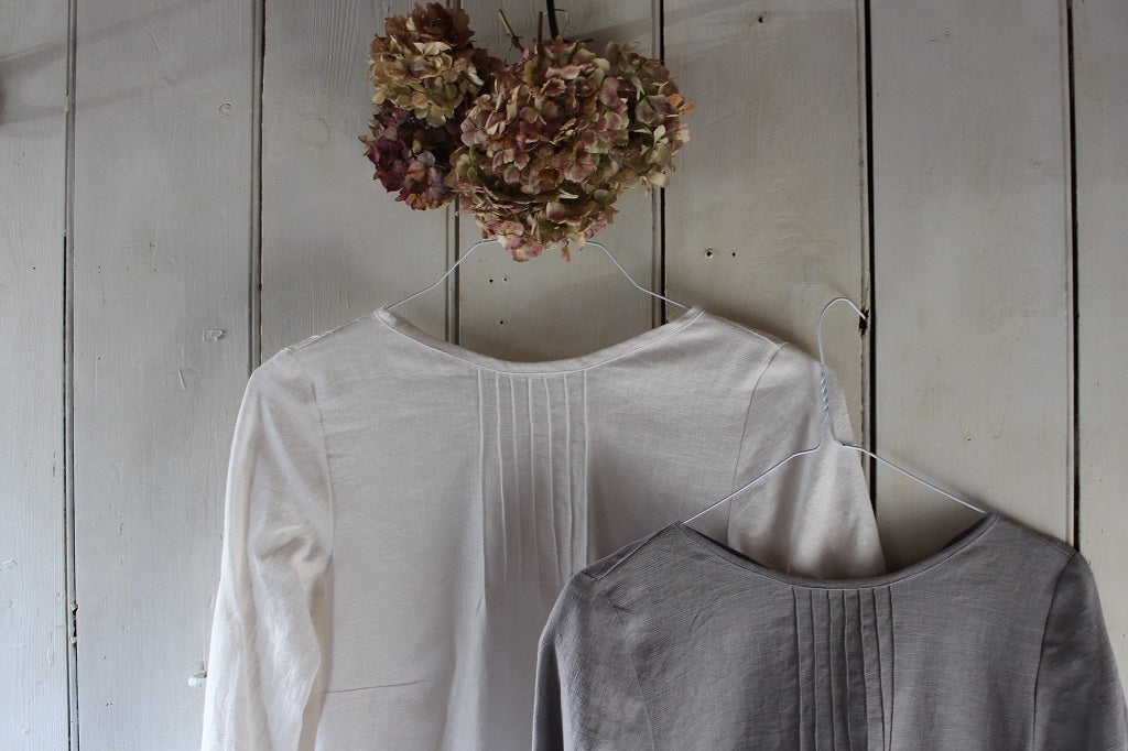 Livia - linen dress with pintucks details and side pockets