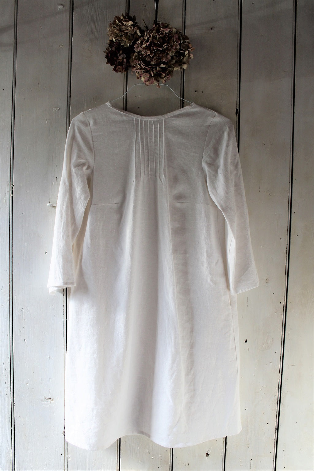 Livia - linen dress with pintucks details and side pockets